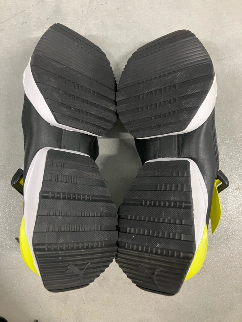 PUMA Women’s Muse Neon Yellow Cut Out Running Sneakers size 9 - Picture 7 of 7